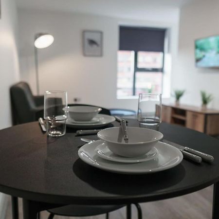 Modern 1 Bed Apartment In Liverpool Centre מראה חיצוני תמונה