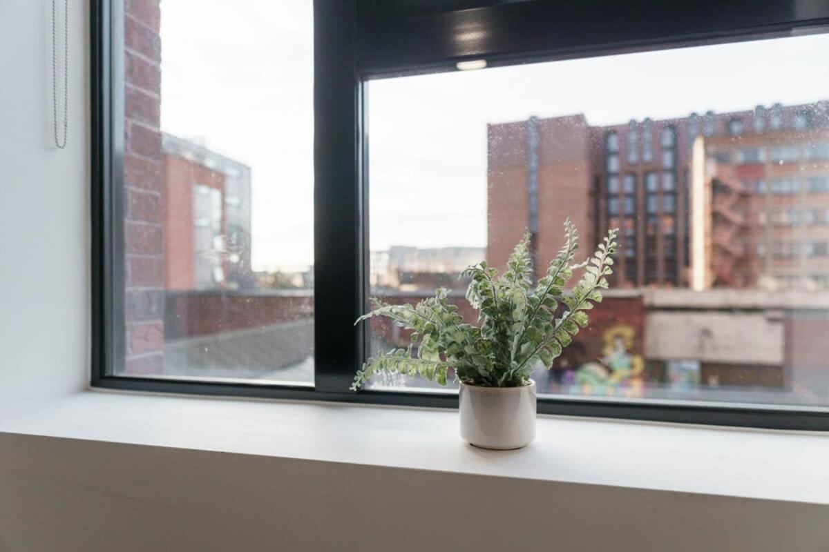 Modern 1 Bed Apartment In Liverpool Centre מראה חיצוני תמונה