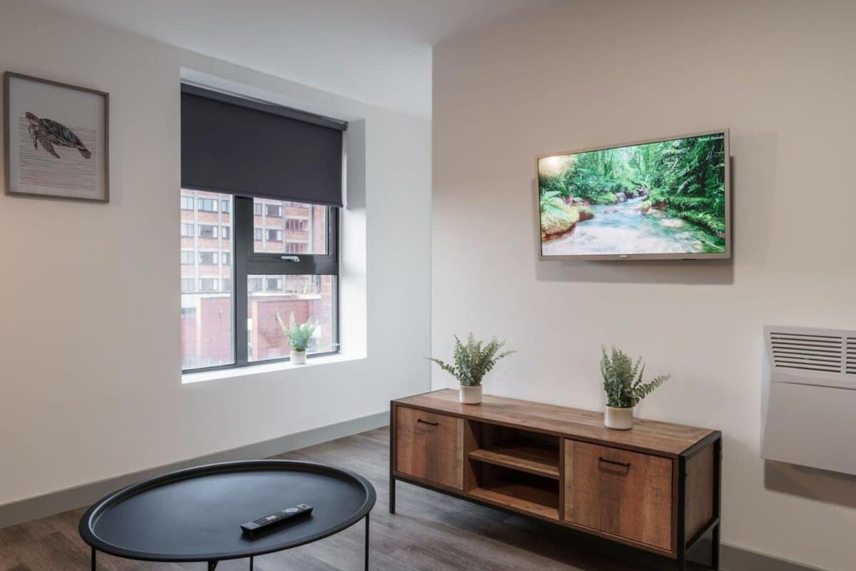 Modern 1 Bed Apartment In Liverpool Centre מראה חיצוני תמונה