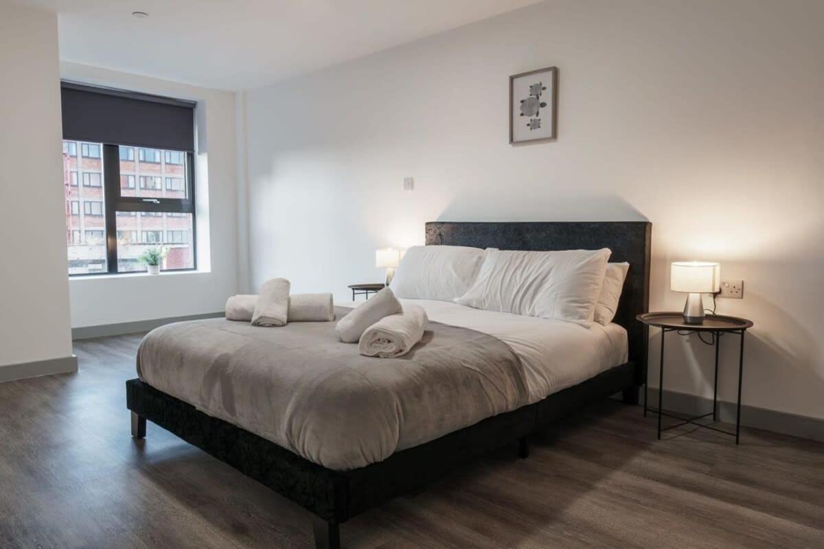 Modern 1 Bed Apartment In Liverpool Centre מראה חיצוני תמונה